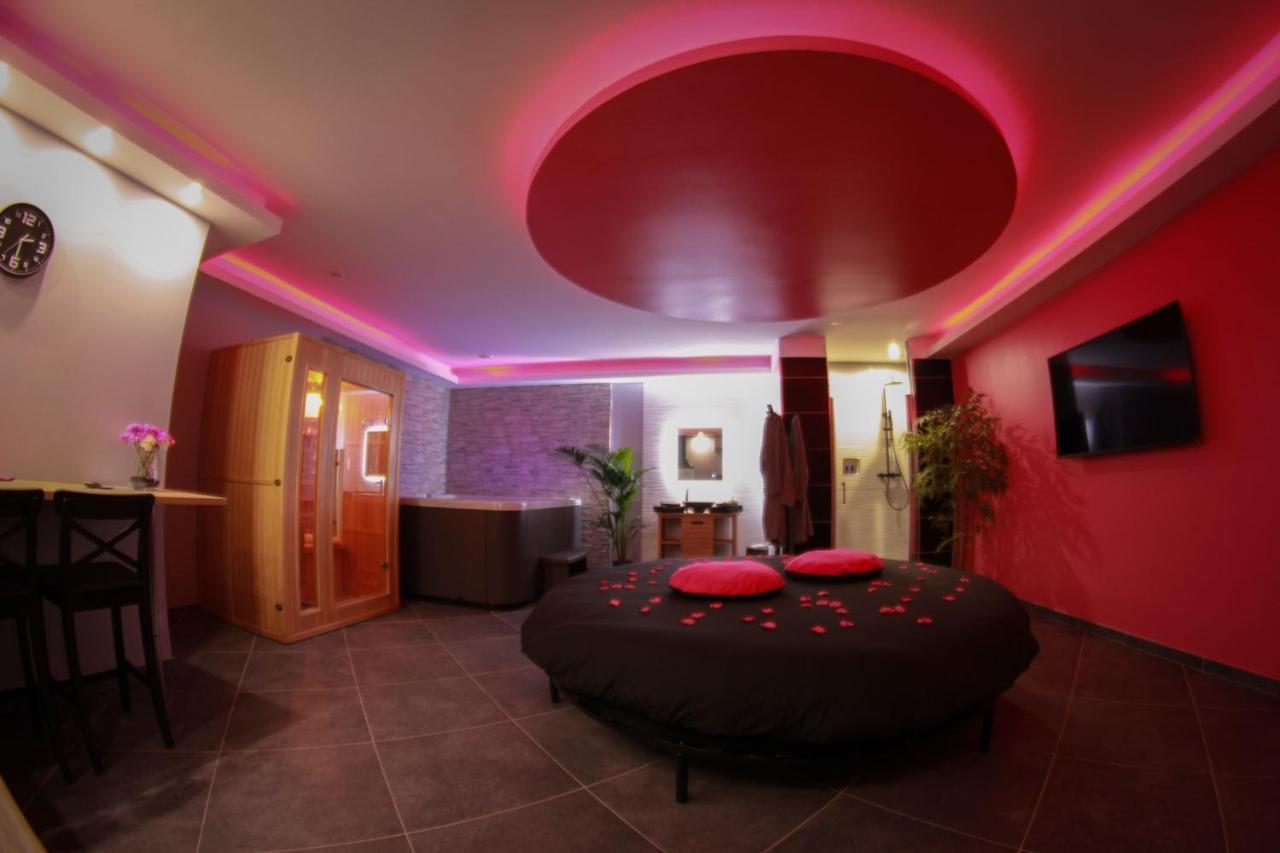 Nuit Vip Spa Sauna Privatif Le Rove Екстериор снимка